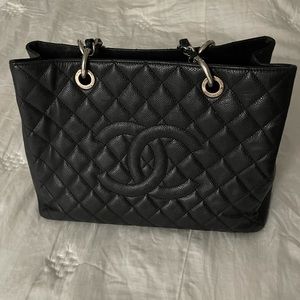 Chanel Grand Shopper Clean Beauty